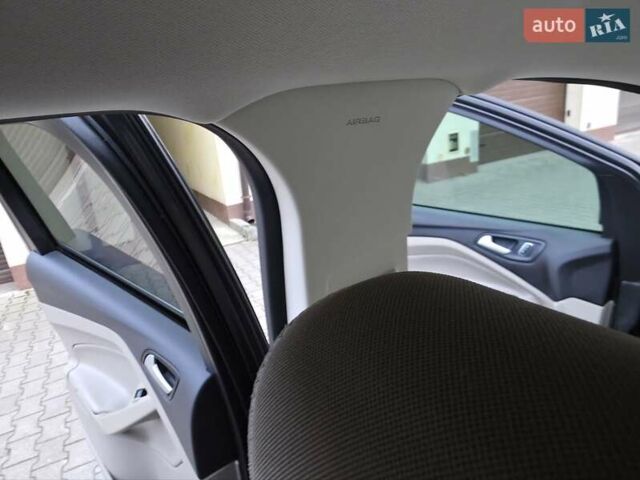 Форд Эскейп 2016 в Хмельницком на Automoto.ua Серый Форд Эскейп, объемом двигателя 2.5 л и пробегом 192 тыс. км за 9999 $, фото 40 на Automoto.ua