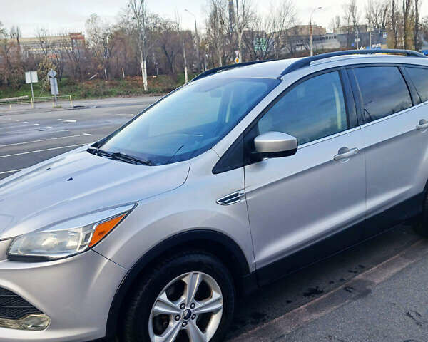 Серый Форд Эскейп, объемом двигателя 2 л и пробегом 132 тыс. км за 11500 $, фото 2 на Automoto.ua