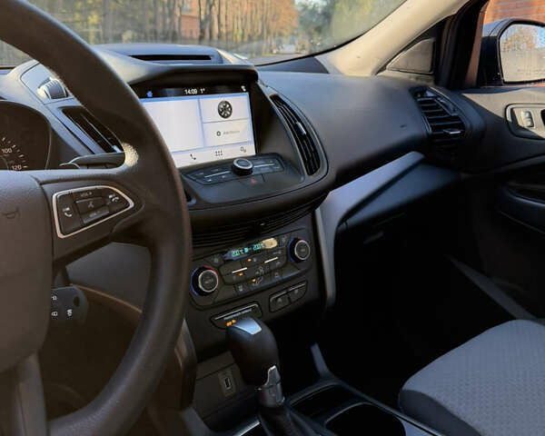 Серый Форд Эскейп, объемом двигателя 2 л и пробегом 103 тыс. км за 13200 $, фото 9 на Automoto.ua