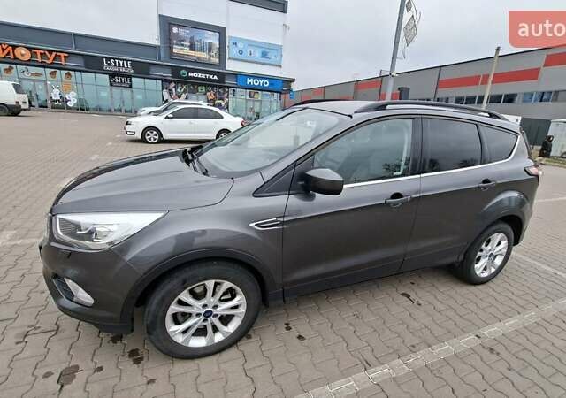 Серый Форд Эскейп, объемом двигателя 2 л и пробегом 236 тыс. км за 12850 $, фото 4 на Automoto.ua