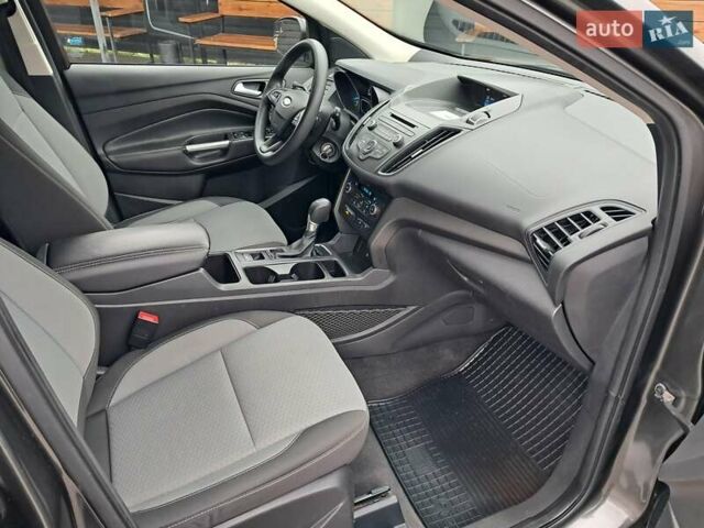 Сірий Форд Ескейп, об'ємом двигуна 1.5 л та пробігом 218 тис. км за 10500 $, фото 18 на Automoto.ua