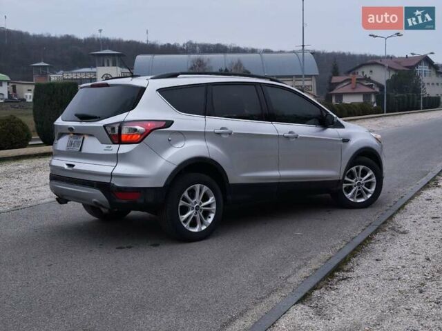 Серый Форд Эскейп, объемом двигателя 1.5 л и пробегом 136 тыс. км за 12900 $, фото 2 на Automoto.ua