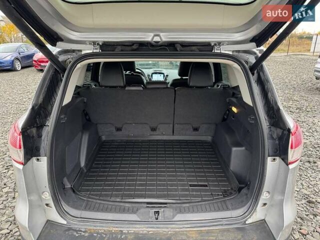 Сірий Форд Ескейп, об'ємом двигуна 2 л та пробігом 50 тис. км за 9000 $, фото 16 на Automoto.ua