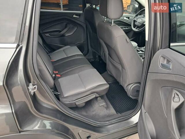 Сірий Форд Ескейп, об'ємом двигуна 1.5 л та пробігом 218 тис. км за 10500 $, фото 16 на Automoto.ua