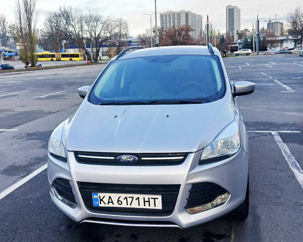 Серый Форд Эскейп, объемом двигателя 2 л и пробегом 132 тыс. км за 11500 $, фото 1 на Automoto.ua