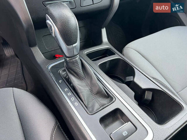 Форд Ескейп 2016 у Львові на Automoto.ua Сірий Форд Ескейп, об'ємом двигуна 2.5 л та пробігом 233 тис. км за 10990 $, фото 29 на Automoto.ua