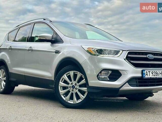 Серый Форд Эскейп, объемом двигателя 1.5 л и пробегом 139 тыс. км за 11900 $, фото 1 на Automoto.ua