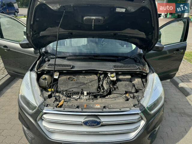 Сірий Форд Ескейп, об'ємом двигуна 1.5 л та пробігом 152 тис. км за 12100 $, фото 14 на Automoto.ua