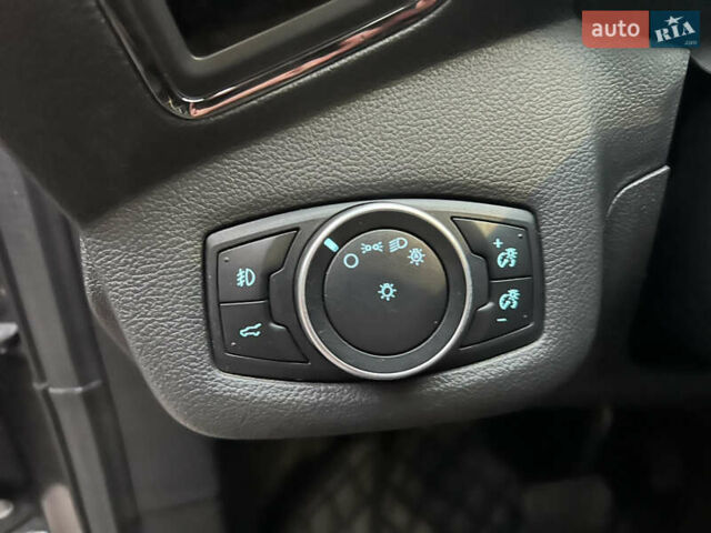 Сірий Форд Ескейп, об'ємом двигуна 2 л та пробігом 139 тис. км за 14800 $, фото 37 на Automoto.ua