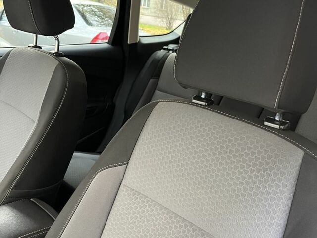 Сірий Форд Ескейп, об'ємом двигуна 1.5 л та пробігом 143 тис. км за 13000 $, фото 18 на Automoto.ua