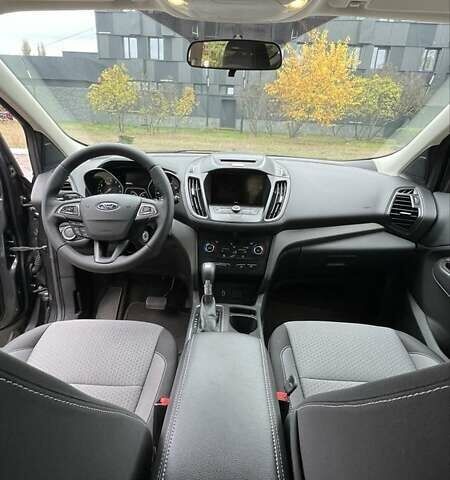 Сірий Форд Ескейп, об'ємом двигуна 2 л та пробігом 220 тис. км за 12700 $, фото 7 на Automoto.ua