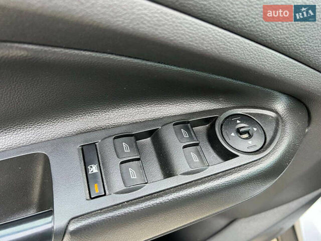 Форд Ескейп 2016 у Львові на Automoto.ua Сірий Форд Ескейп, об'ємом двигуна 2.5 л та пробігом 233 тис. км за 10990 $, фото 15 на Automoto.ua