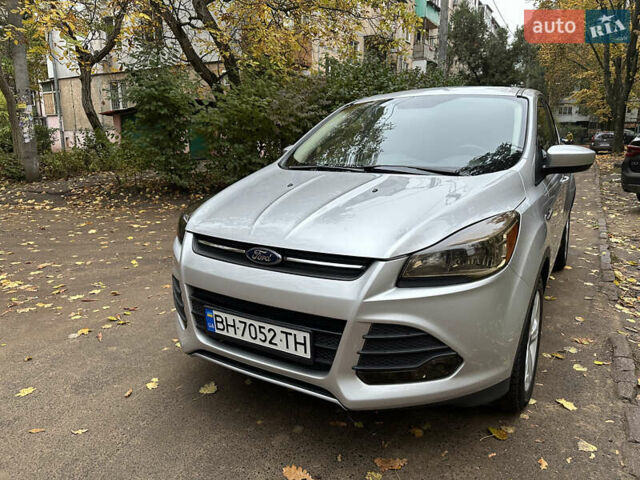 Сірий Форд Ескейп, об'ємом двигуна 2.5 л та пробігом 147 тис. км за 10999 $, фото 2 на Automoto.ua