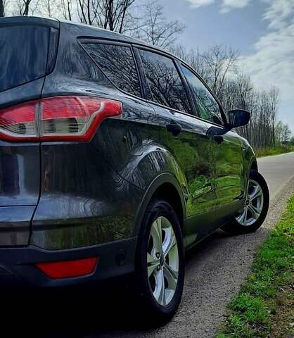 Серый Форд Эскейп, объемом двигателя 2.5 л и пробегом 165 тыс. км за 11000 $, фото 5 на Automoto.ua