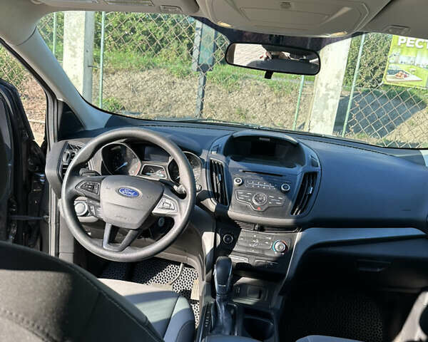 Форд Эскейп 2016 в Черновцах на Automoto.ua Серый Форд Эскейп, объемом двигателя 2.5 л и пробегом 301 тыс. км за 12000 $, фото 14 на Automoto.ua