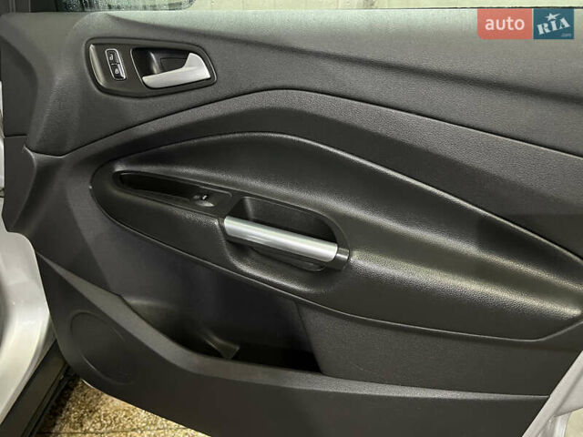 Сірий Форд Ескейп, об'ємом двигуна 2.5 л та пробігом 147 тис. км за 10999 $, фото 21 на Automoto.ua