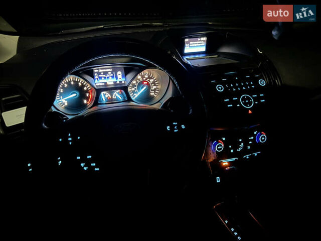 Сірий Форд Ескейп, об'ємом двигуна 2 л та пробігом 161 тис. км за 13800 $, фото 9 на Automoto.ua