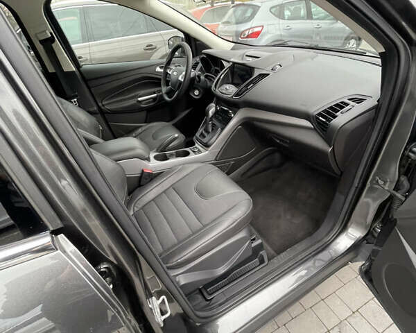 Серый Форд Эскейп, объемом двигателя 2 л и пробегом 211 тыс. км за 9200 $, фото 25 на Automoto.ua