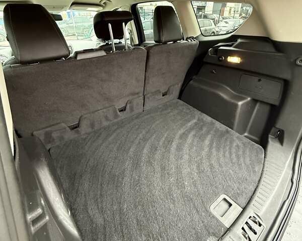 Серый Форд Эскейп, объемом двигателя 1.5 л и пробегом 150 тыс. км за 13500 $, фото 12 на Automoto.ua