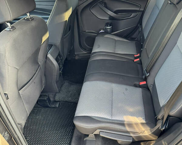 Форд Эскейп 2016 в Львове на Automoto.ua Серый Форд Эскейп, объемом двигателя 2 л и пробегом 136 тыс. км за 13000 $, фото 9 на Automoto.ua