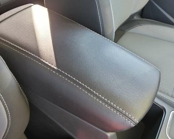 Сірий Форд Ескейп, об'ємом двигуна 1.5 л та пробігом 127 тис. км за 11200 $, фото 5 на Automoto.ua