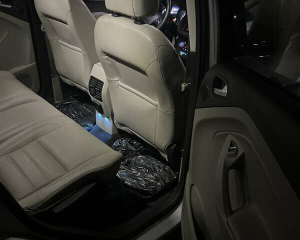 Серый Форд Эскейп, объемом двигателя 2 л и пробегом 113 тыс. км за 16500 $, фото 37 на Automoto.ua