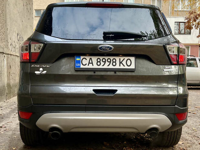 Серый Форд Эскейп, объемом двигателя 1.5 л и пробегом 143 тыс. км за 13000 $, фото 3 на Automoto.ua