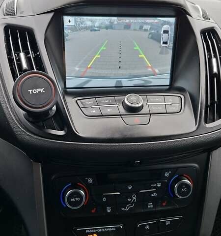 Серый Форд Эскейп, объемом двигателя 2 л и пробегом 236 тыс. км за 12850 $, фото 6 на Automoto.ua