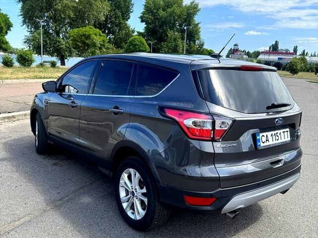 Форд Эскейп 2016 в Черкассах на Automoto.ua Серый Форд Эскейп, объемом двигателя 2 л и пробегом 161 тыс. км за 14500 $, фото 1 на Automoto.ua