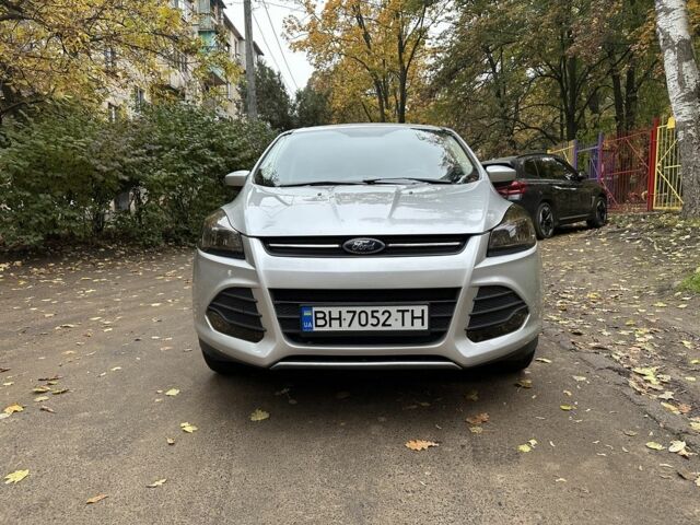 Серый Форд Эскейп, объемом двигателя 2.5 л и пробегом 146 тыс. км за 11000 $, фото 2 на Automoto.ua
