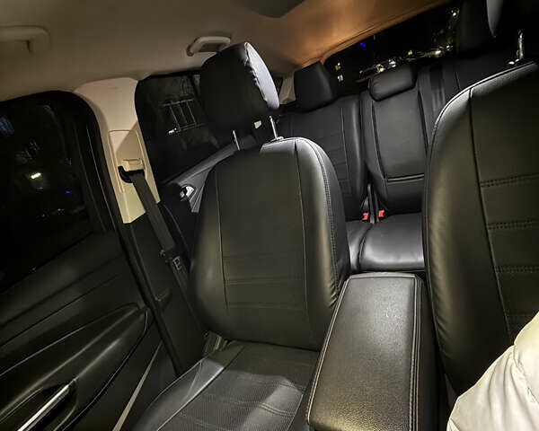 Серый Форд Эскейп, объемом двигателя 2 л и пробегом 165 тыс. км за 13400 $, фото 6 на Automoto.ua