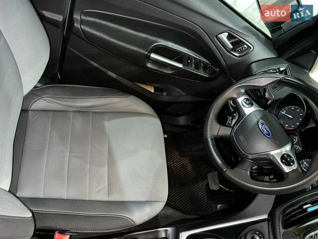 Сірий Форд Ескейп, об'ємом двигуна 2.5 л та пробігом 147 тис. км за 10999 $, фото 27 на Automoto.ua