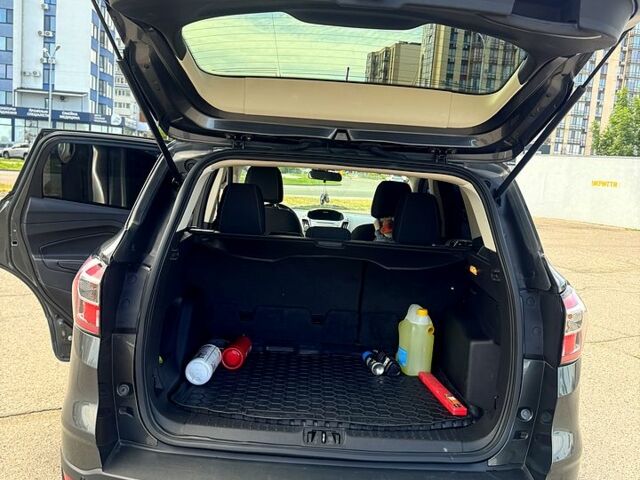 Форд Эскейп 2016 в Черкассах на Automoto.ua Серый Форд Эскейп, объемом двигателя 2 л и пробегом 161 тыс. км за 14500 $, фото 6 на Automoto.ua