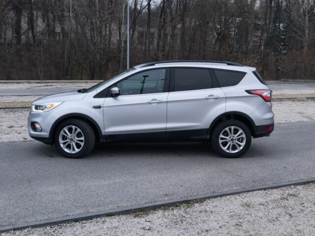 Серый Форд Эскейп, объемом двигателя 1.5 л и пробегом 136 тыс. км за 12900 $, фото 1 на Automoto.ua