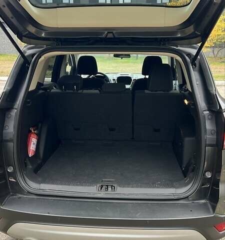 Сірий Форд Ескейп, об'ємом двигуна 2 л та пробігом 220 тис. км за 12700 $, фото 8 на Automoto.ua