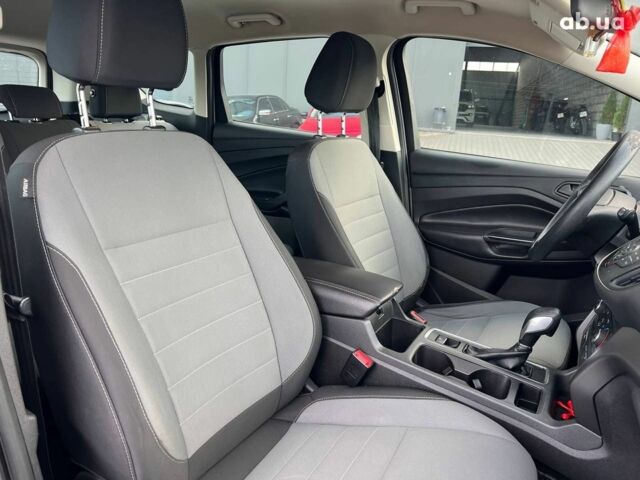 Форд Ескейп 2016 у Львові на Automoto.ua Сірий Форд Ескейп, об'ємом двигуна 2.5 л та пробігом 233 тис. км за 10990 $, фото 36 на Automoto.ua