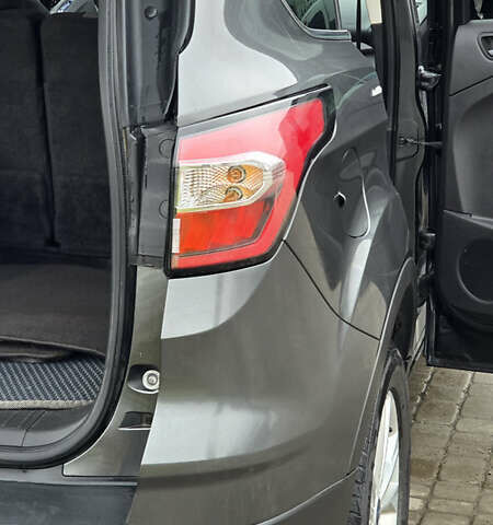 Серый Форд Эскейп, объемом двигателя 1.5 л и пробегом 143 тыс. км за 12100 $, фото 28 на Automoto.ua