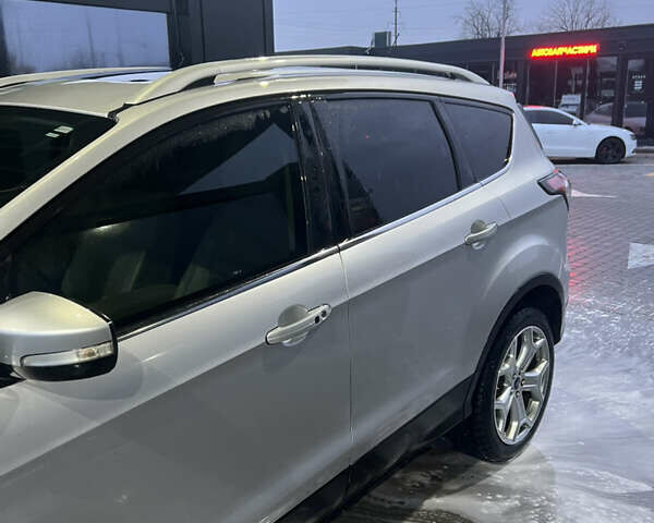 Серый Форд Эскейп, объемом двигателя 2 л и пробегом 113 тыс. км за 16500 $, фото 5 на Automoto.ua