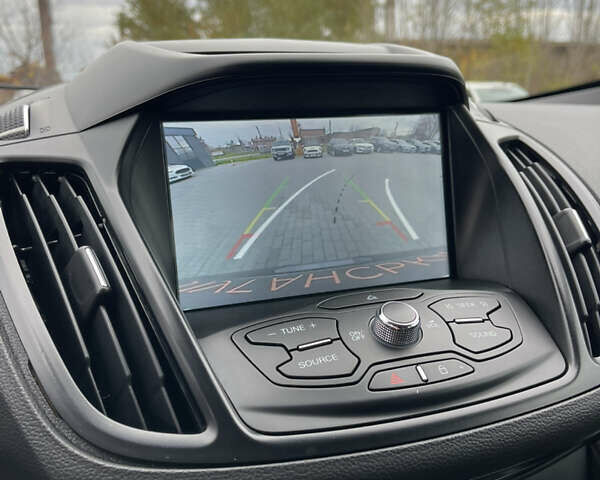 Сірий Форд Ескейп, об'ємом двигуна 2 л та пробігом 211 тис. км за 9300 $, фото 16 на Automoto.ua