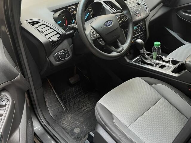 Сірий Форд Ескейп, об'ємом двигуна 1.5 л та пробігом 143 тис. км за 13000 $, фото 9 на Automoto.ua