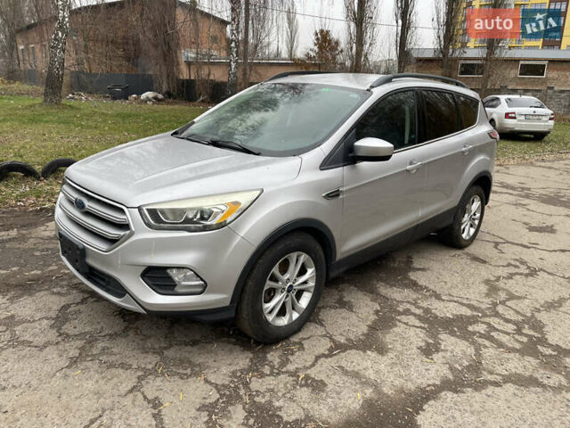 Серый Форд Эскейп, объемом двигателя 1.5 л и пробегом 206 тыс. км за 9200 $, фото 4 на Automoto.ua