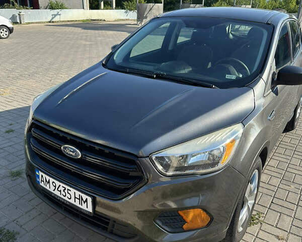 Форд Эскейп 2016 в Черновцах на Automoto.ua Серый Форд Эскейп, объемом двигателя 2.5 л и пробегом 301 тыс. км за 12000 $, фото 12 на Automoto.ua