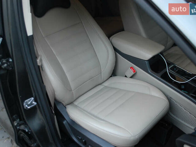 Сірий Форд Ескейп, об'ємом двигуна 1.5 л та пробігом 152 тис. км за 13000 $, фото 13 на Automoto.ua