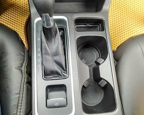 Серый Форд Эскейп, объемом двигателя 1.5 л и пробегом 169 тыс. км за 13500 $, фото 12 на Automoto.ua