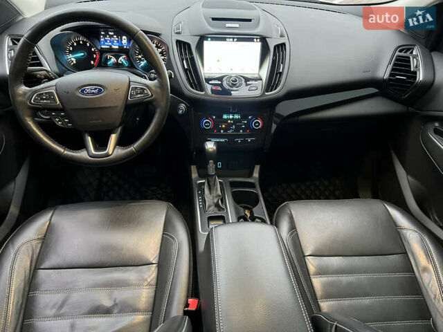 Сірий Форд Ескейп, об'ємом двигуна 2 л та пробігом 139 тис. км за 14800 $, фото 31 на Automoto.ua