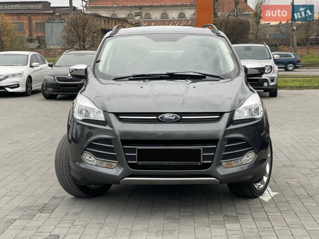 Сірий Форд Ескейп, об'ємом двигуна 2 л та пробігом 211 тис. км за 9300 $, фото 1 на Automoto.ua