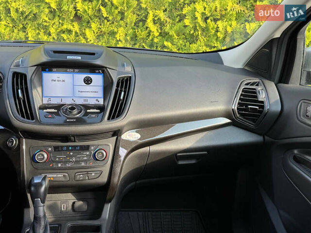 Серый Форд Эскейп, объемом двигателя 2 л и пробегом 114 тыс. км за 14500 $, фото 36 на Automoto.ua