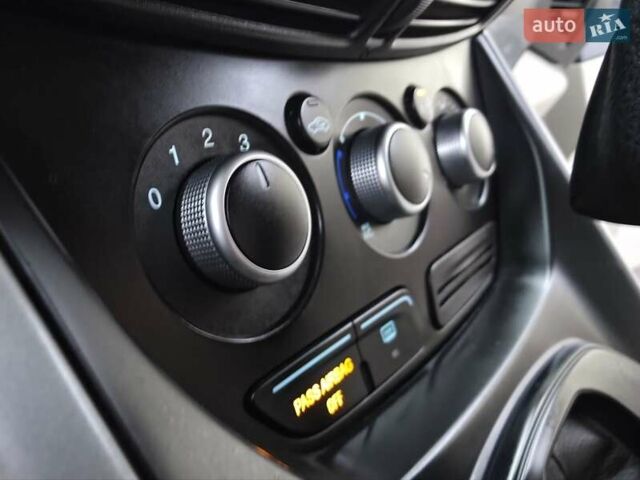 Форд Эскейп 2016 в Хмельницком на Automoto.ua Серый Форд Эскейп, объемом двигателя 2.5 л и пробегом 192 тыс. км за 9999 $, фото 26 на Automoto.ua