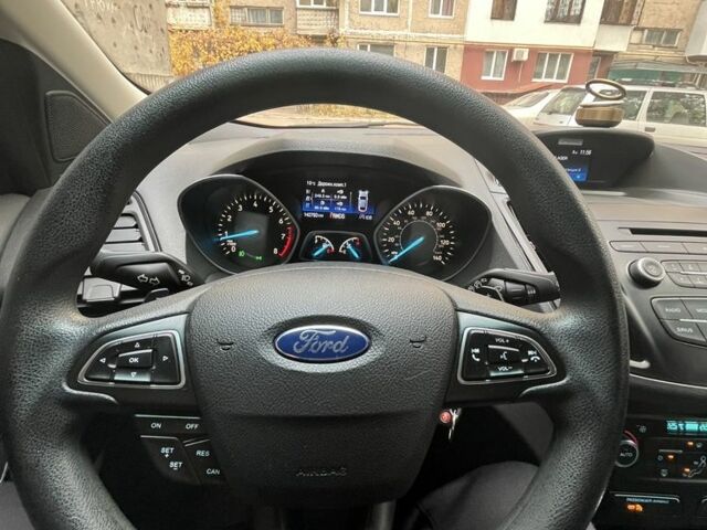 Сірий Форд Ескейп, об'ємом двигуна 1.5 л та пробігом 143 тис. км за 13000 $, фото 23 на Automoto.ua