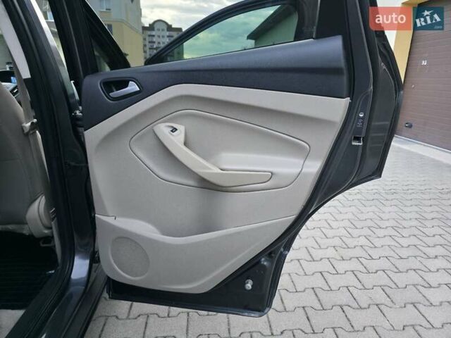 Форд Эскейп 2016 в Хмельницком на Automoto.ua Серый Форд Эскейп, объемом двигателя 2.5 л и пробегом 192 тыс. км за 9999 $, фото 51 на Automoto.ua